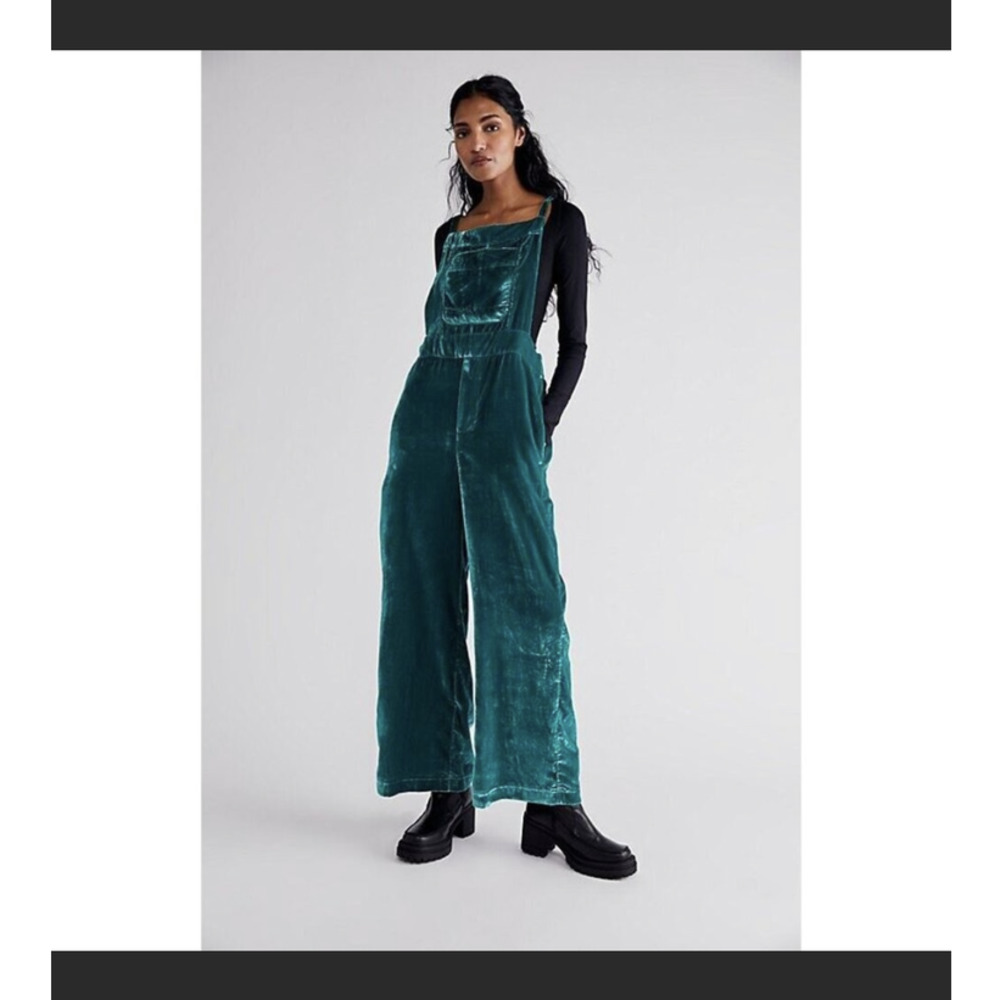 Free People Eva Velvet Wide Leg Overalls One Piece Green Jumpsuit Sz S NWT
